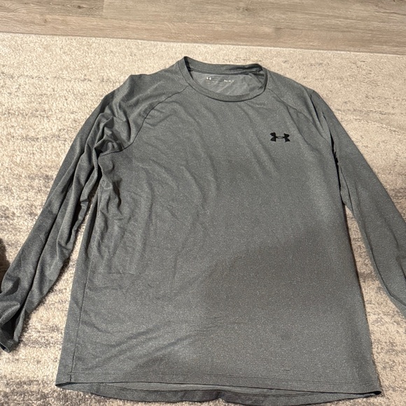 Under Armour Other - Under Armour Men's Long Sleeve Athletic Tee - Charcoal Gray
